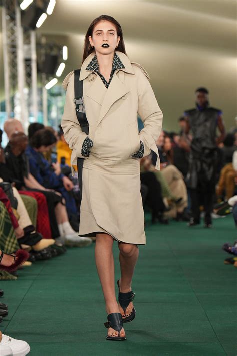 fashionshow burberry|Burberry 2025 collection.